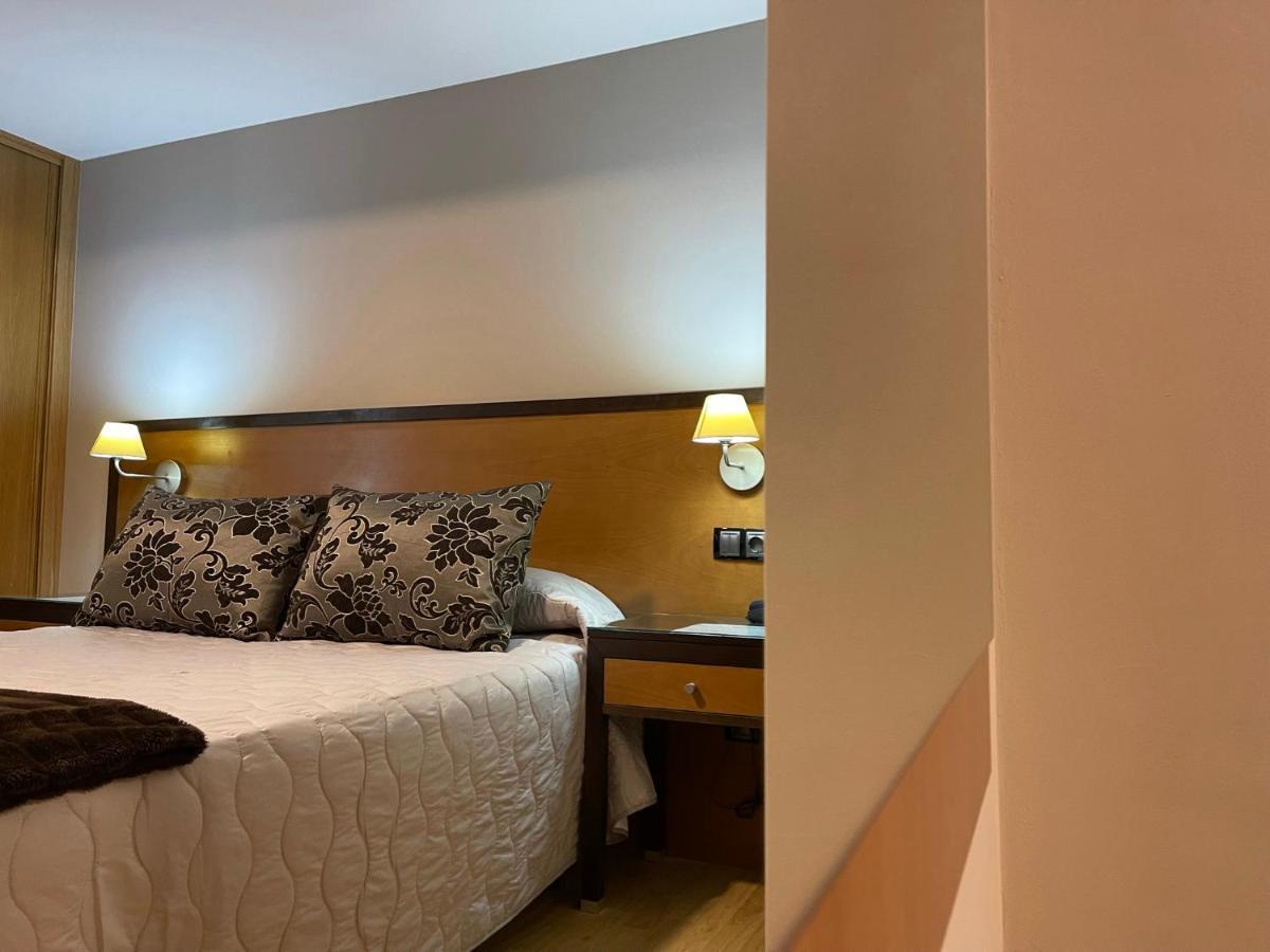Aparthotel Arenteiro O Carballiño Eksteriør billede