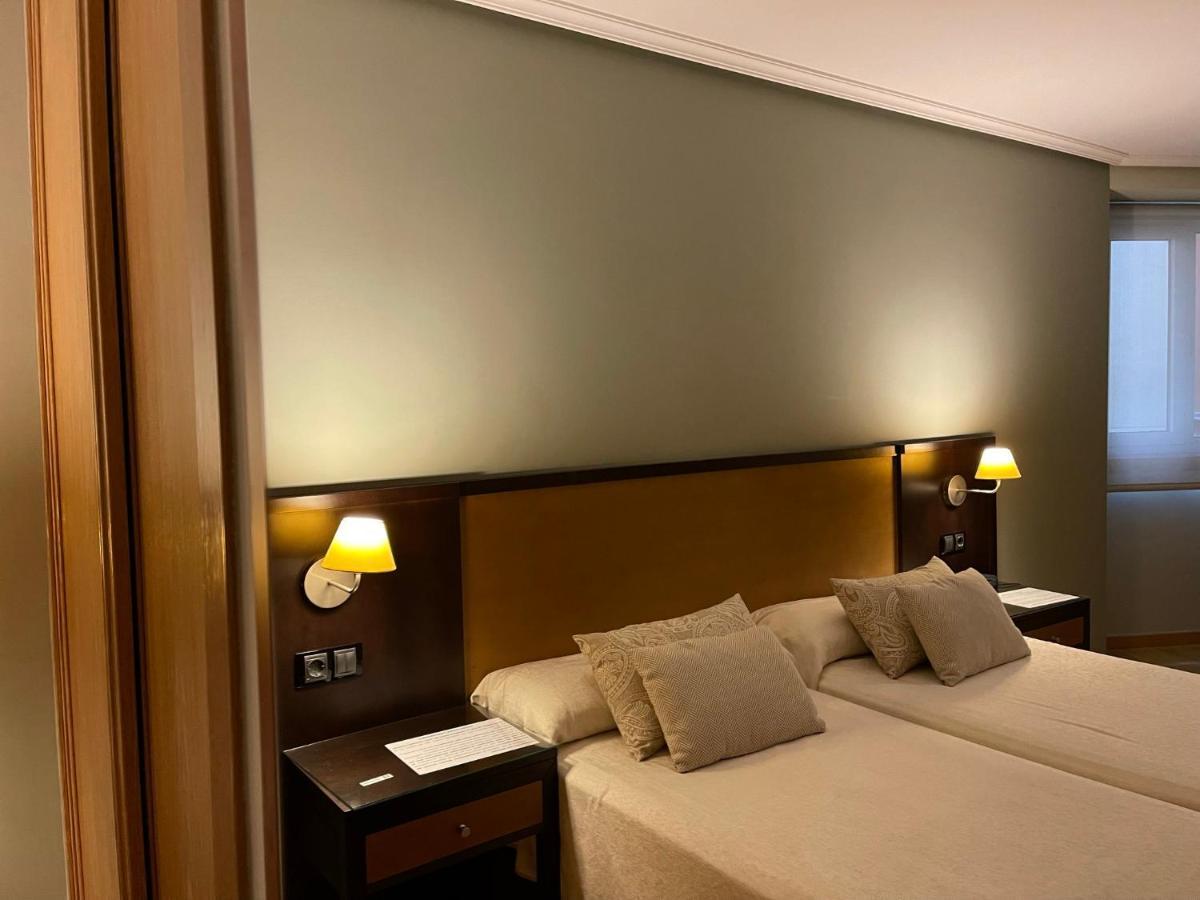 Aparthotel Arenteiro O Carballiño Eksteriør billede