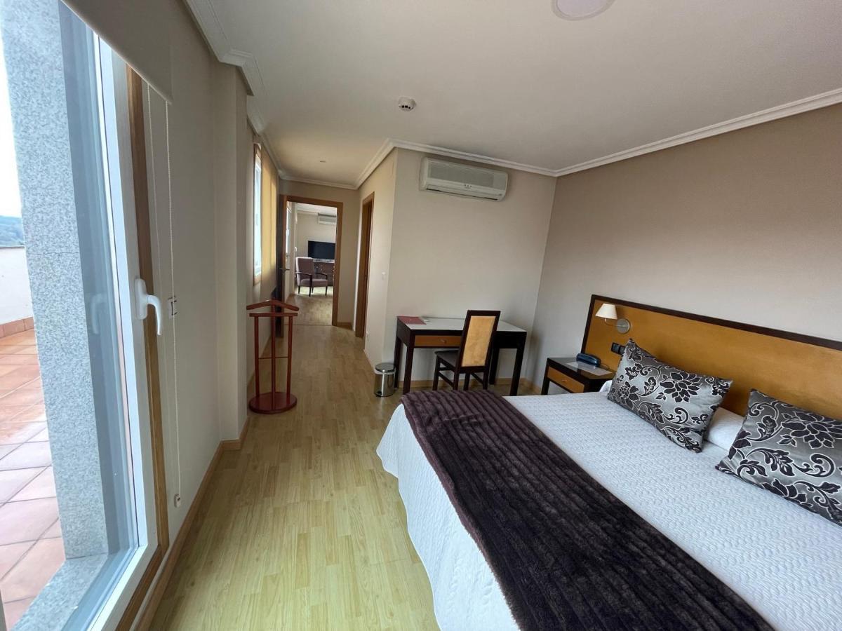 Aparthotel Arenteiro O Carballiño Eksteriør billede