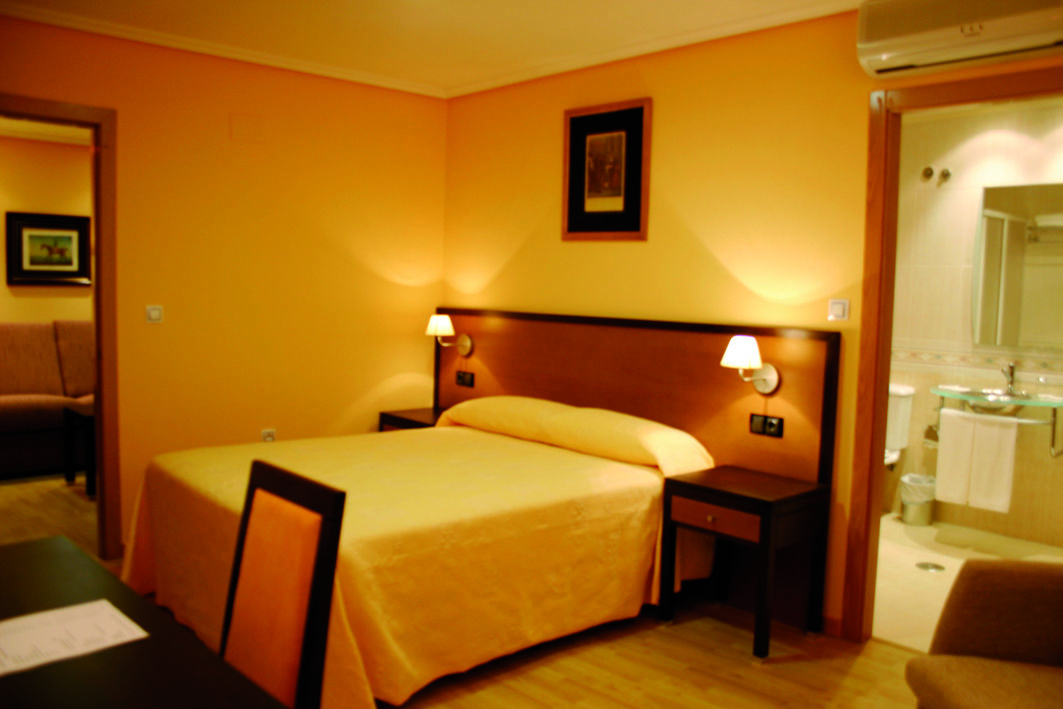 Aparthotel Arenteiro O Carballiño Værelse billede